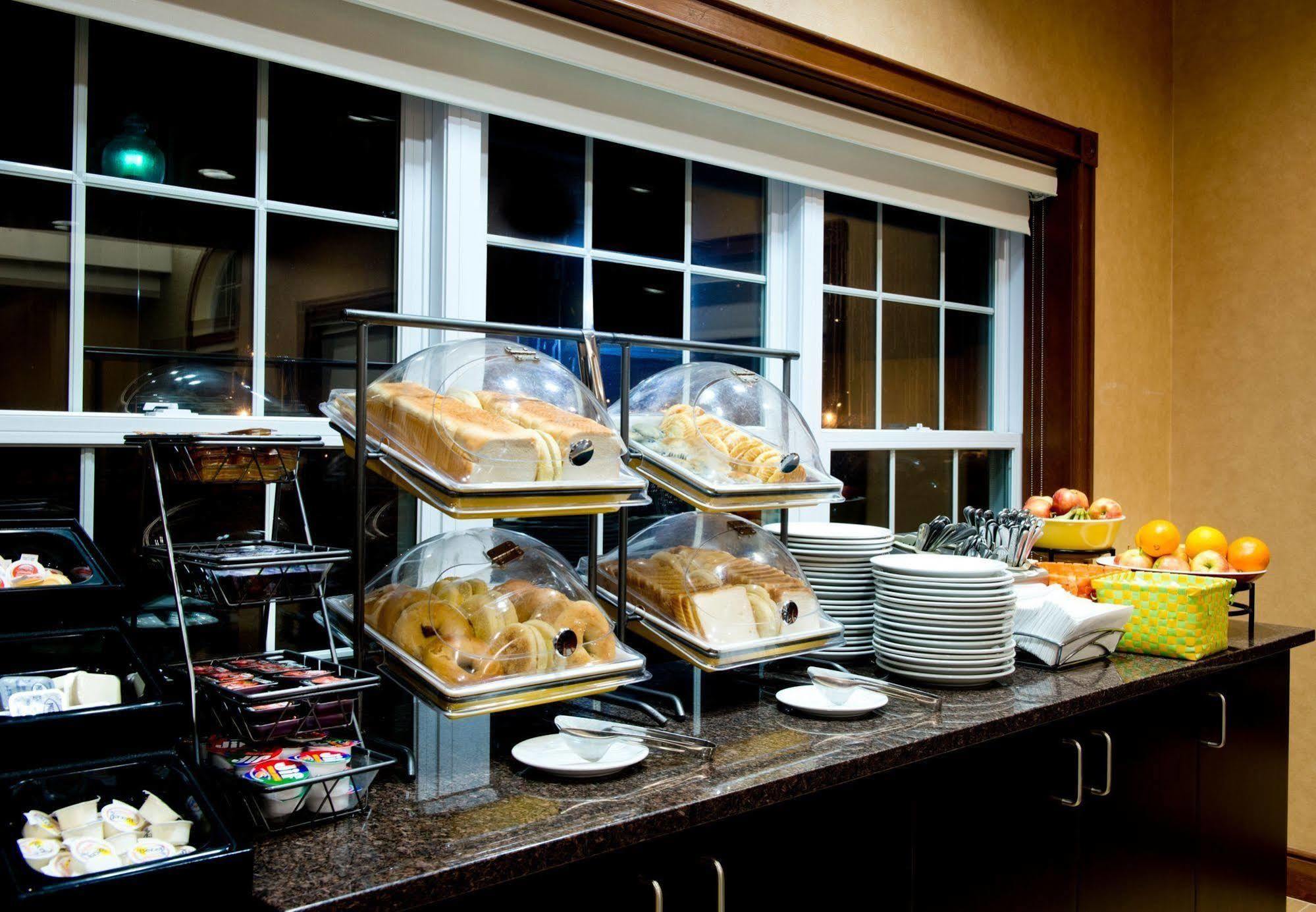 Residence Inn By Marriott Mississauga-Airport Corporate Centre West Exterior photo