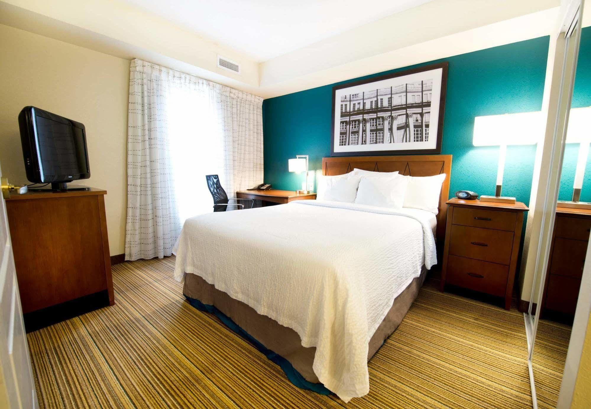 Residence Inn By Marriott Mississauga-Airport Corporate Centre West Exterior photo